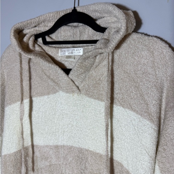 Barefoot Dreams  Tan and Cream Hooded Sweater size L/XL - Picture 3 of 11